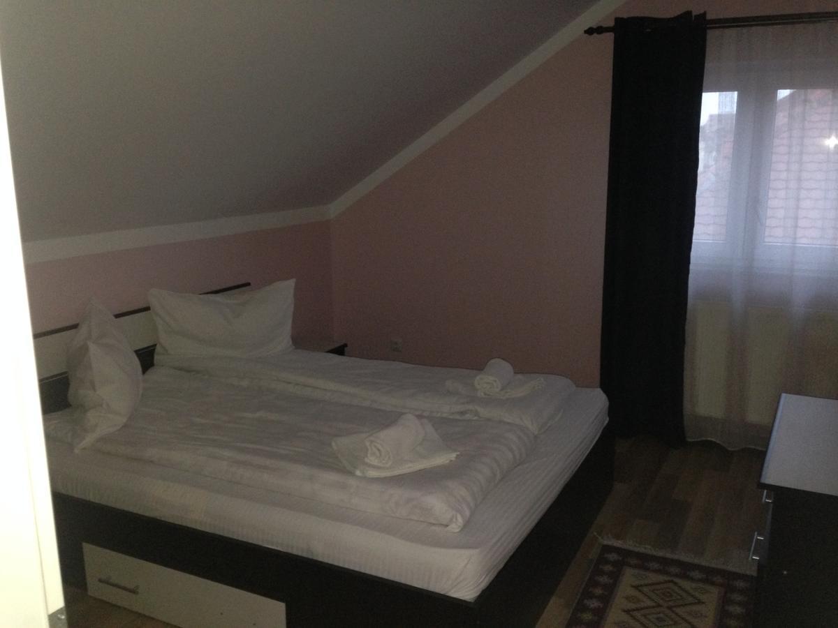 Casa Clara Hotel Sibiu Bagian luar foto